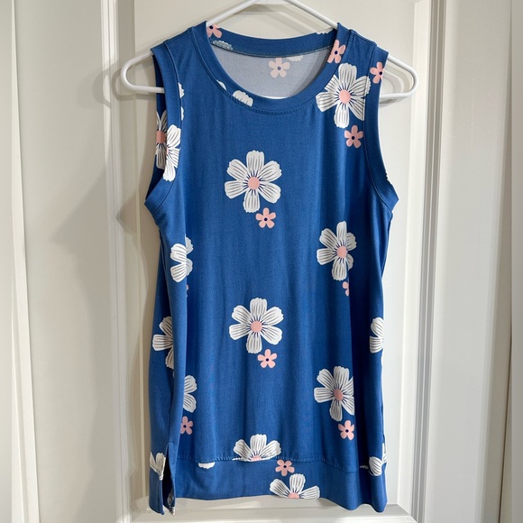 Blue Sleeveless Top with flowers - Picture 3 of 7